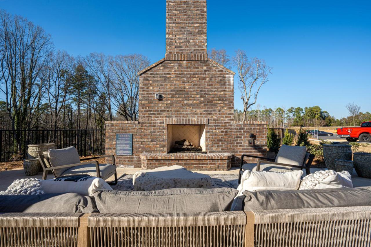 Elegant, Spacious 3br 2b Perfect For Long
